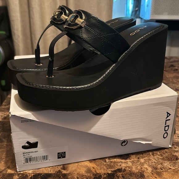 ALDO Sunseek Wedge Sandals - Picture 1 of 5